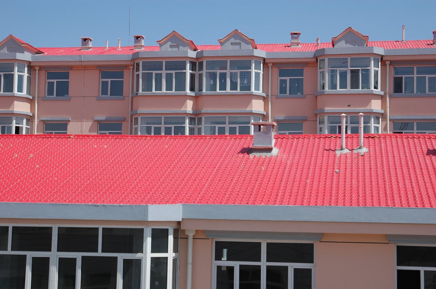 論新型建材合成樹脂瓦的價值