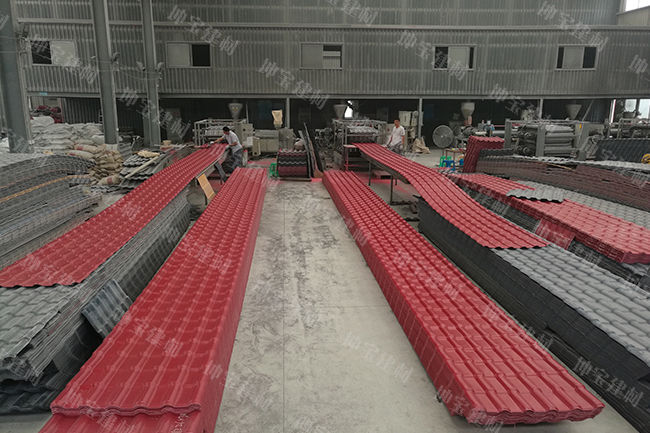 樹(shù)脂瓦廠家詳解合成樹(shù)脂瓦三層共擠工藝技術(shù)